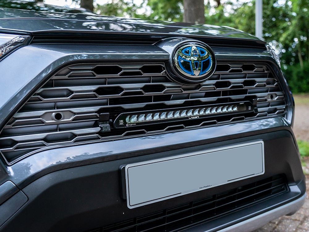 Купить Комплект оптики Lazer для Toyota RAV4 Hybrid от 2019 в решетку радиатора