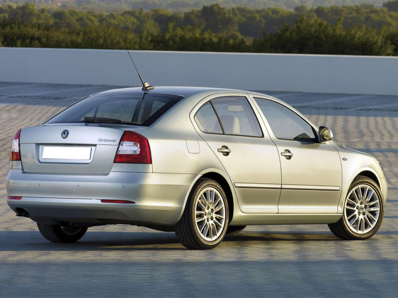 Купити Мультимедійна система Gazer T6510-T5/H до Skoda Octavia, Fabia 2, Universal