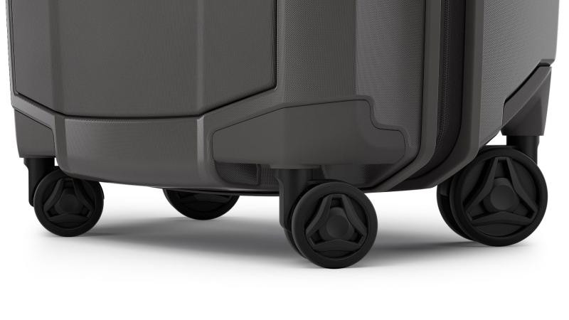 Купить Чемодан на колесах Thule Revolve Wide-body Carry On Spinner (Raven) (TH 3203932)