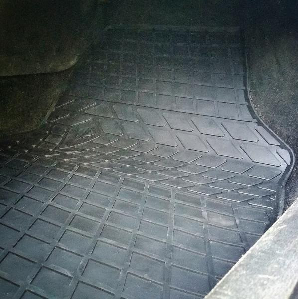 Купити Автоковрики Stingray Renault Renault Megane 3 4 шт Чорние (1018224)