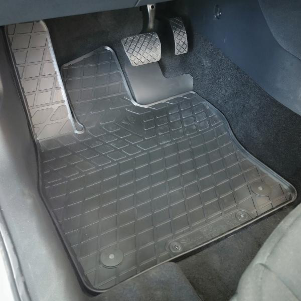 Купити Автоковрики Stingray Skoda Skoda Octavia (A7) 2013-2019 4 шт Чорние (1020194)