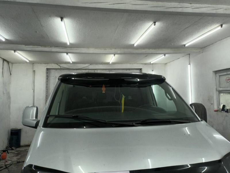 Купити Козирьок на лобове скло (під фарбування) для Volkswagen T6