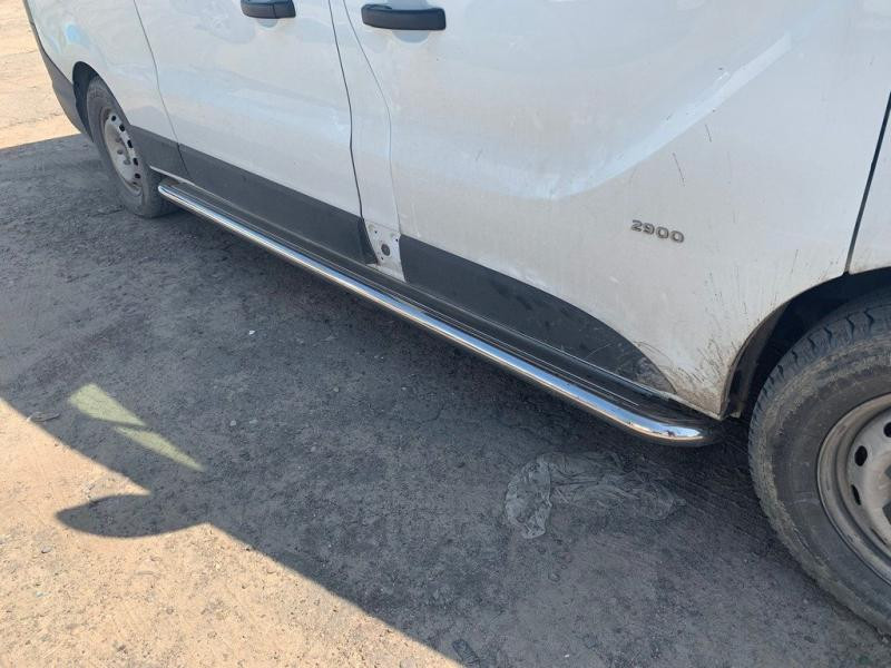 Купити Бокові пороги Premium (2 шт., нерж) 60 мм, коротка база для Nissan NV300/Primastar 2016-рр