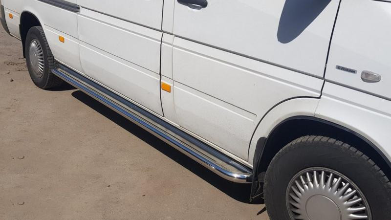 Купити Бокові пороги Premium (2 шт., нерж.) Середня база, d60 для Volkswagen LT 1995-2006 рр