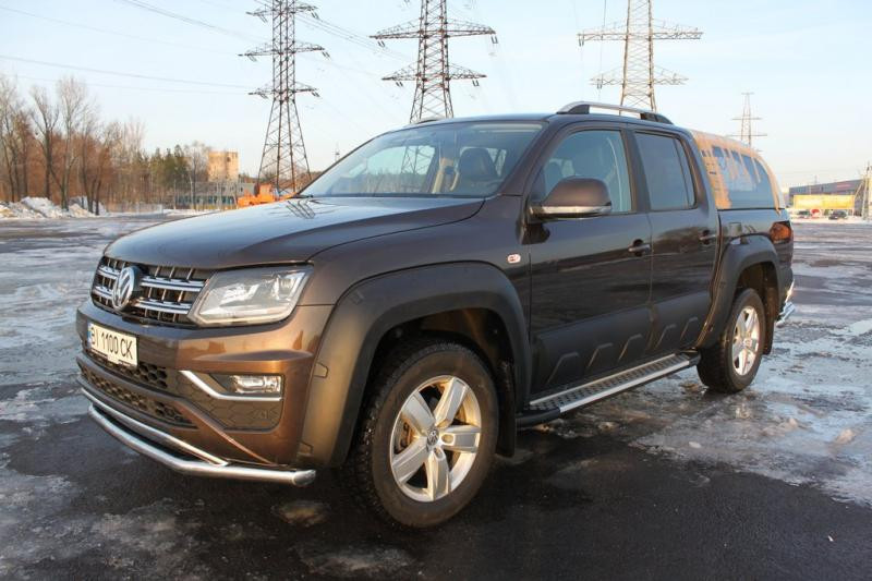 Купити Бокові пороги Allmond Grey (2 шт., алюм) для Volkswagen Amarok 2010-2022 рр