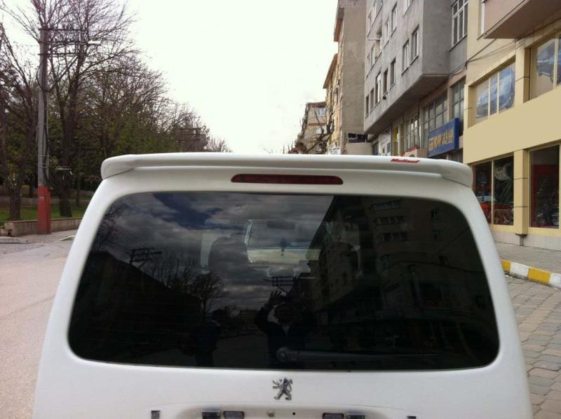 Купить Спойлер anatomic (под покраску) для Peugeot Partner 1996-2008 гг