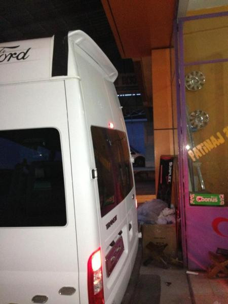 Купити Спойлер Anatomic високий дах (під фарбування) для Ford Transit 2000-2014 рр