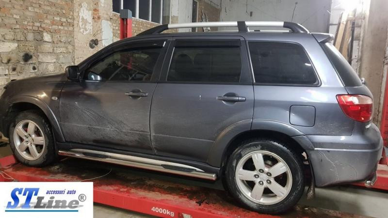 Купити Бічні труби (2 шт., нерж) для Mitsubishi Outlander 2001-2006 рр