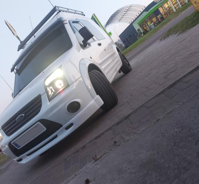 Купить Передняя нижняя юбка (под покраску) для Ford Connect 2010-2013 гг