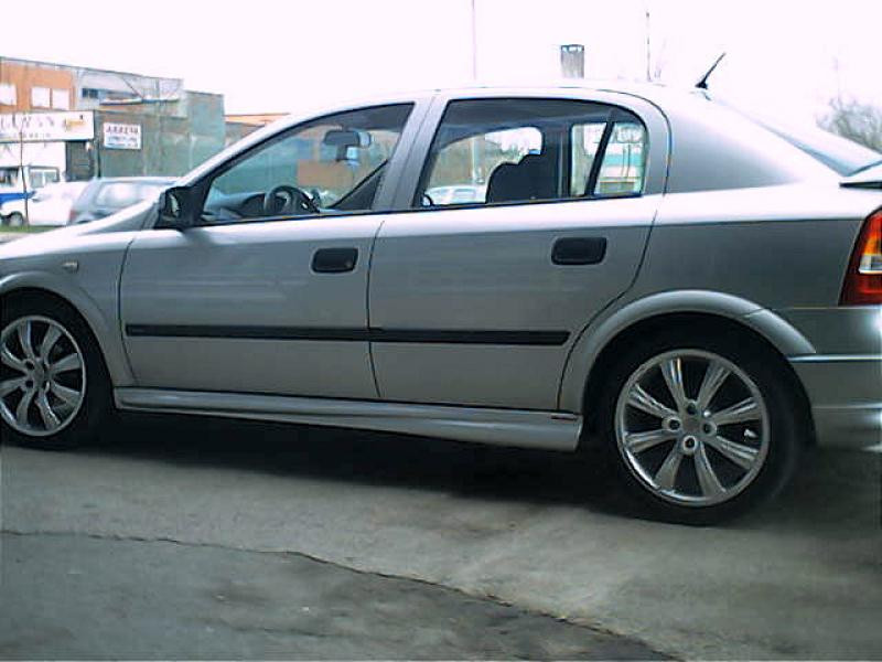 Купити Бічні пороги HB (під фарбування) для Opel Astra G classic 1998-2012 рр