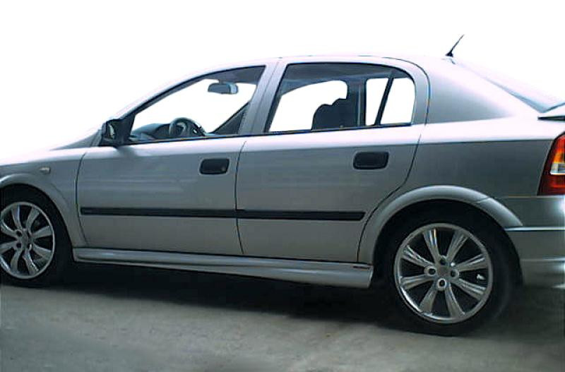 Купити Бічні пороги HB (під фарбування) для Opel Astra G classic 1998-2012 рр
