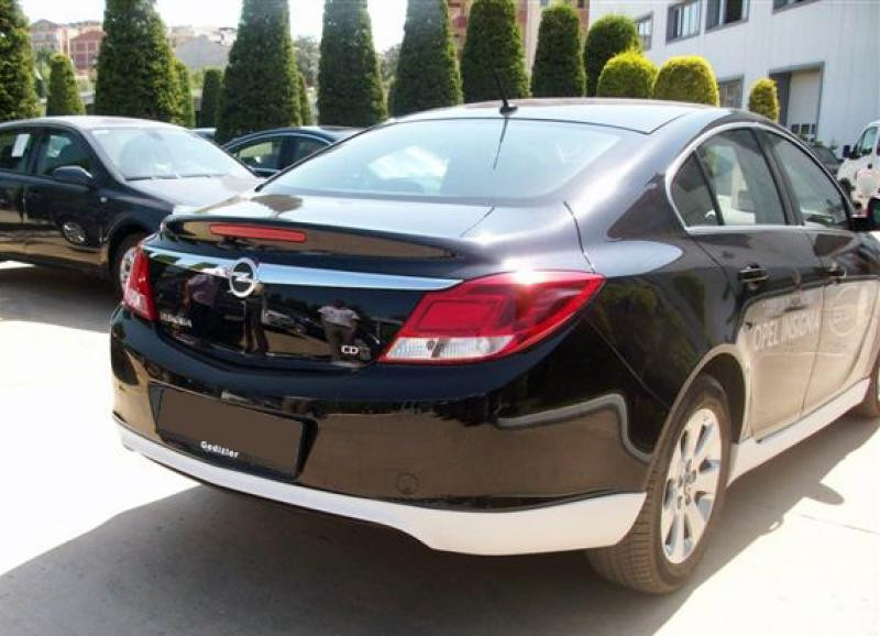 Купить Задняя нижняя накладка (под покраску) для Opel Insignia 2008-2017 гг