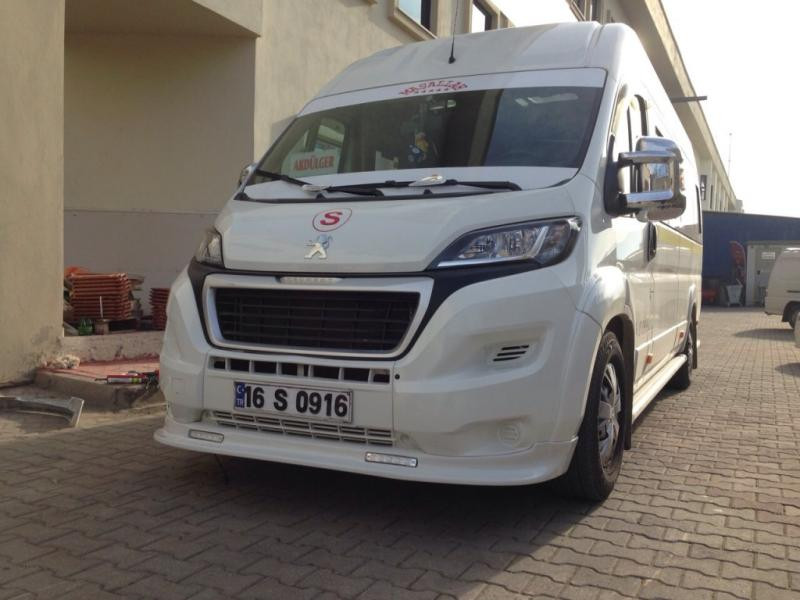 Купити Передня накладка 2014-2025 (вузька з LED, під фарбування) для Peugeot Boxer рр