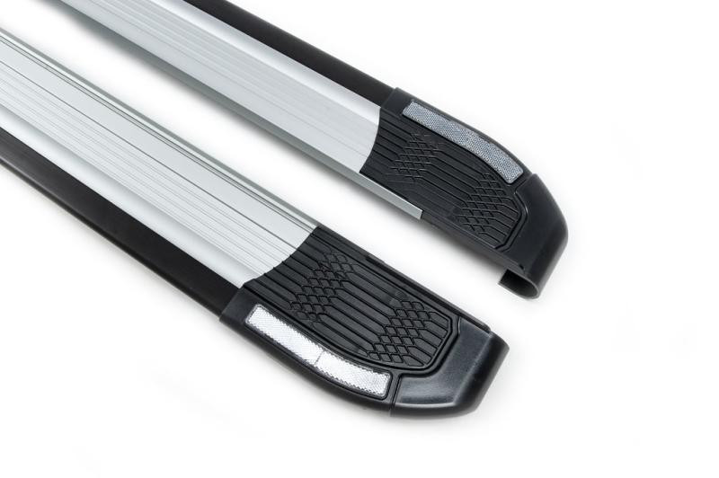 Купити Бокові пороги Rainbow (2 шт., Алюміній) для Range Rover IV L405 2013-2021 рр