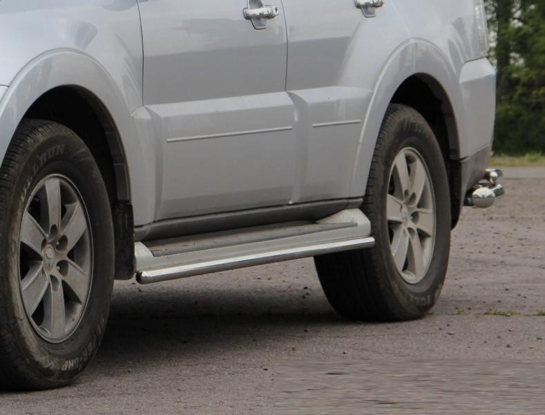 Купить Боковые трубы под родной (2 шт., нерж.) для Mitsubishi Pajero Wagon III