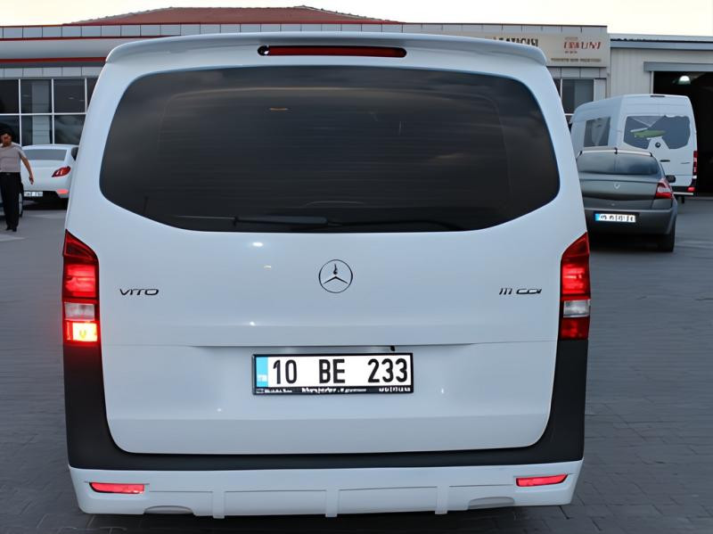 Купити Спойлер (під фарбування) для Mercedes Vito / V-class W447 2014- рр