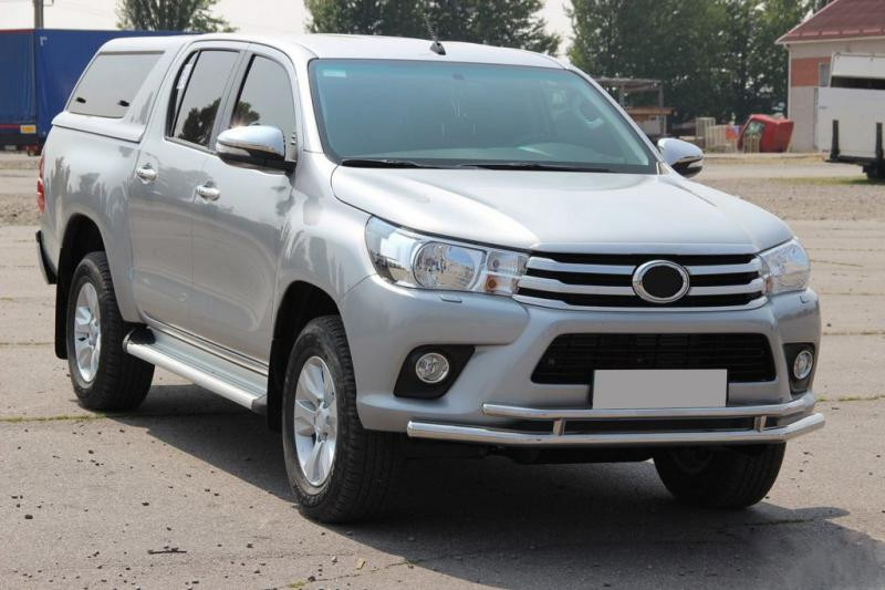 Купити Передній захист ST018 (нерж) для Toyota Hilux 2015- рр