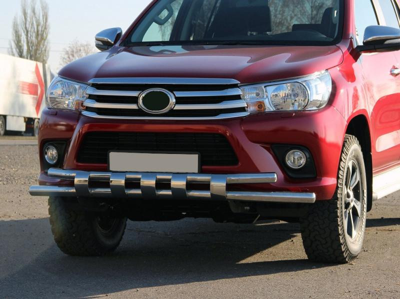 Купити Передній захист ST015 (нерж) для Toyota Hilux 2015- рр