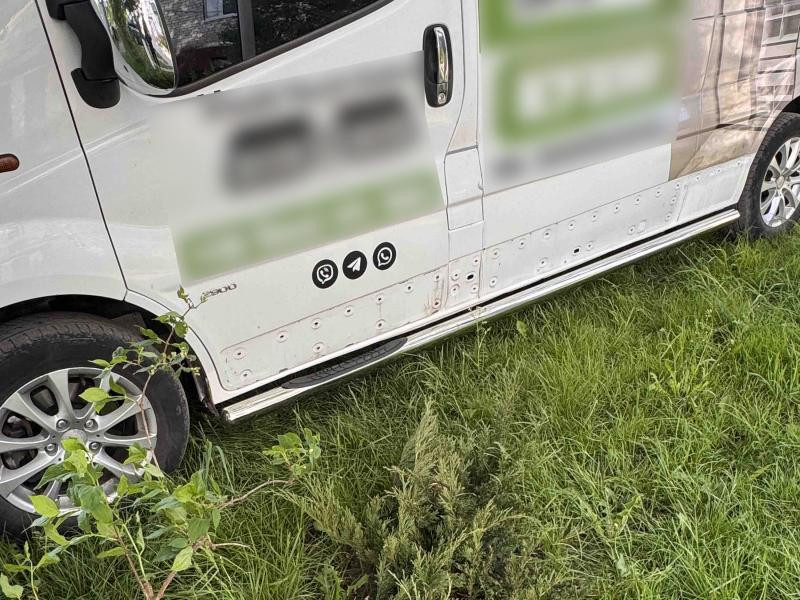 Купити Бічні труби (2 шт., нерж.) 60 мм, коротка база для Nissan NV300/Primastar 2016-рр