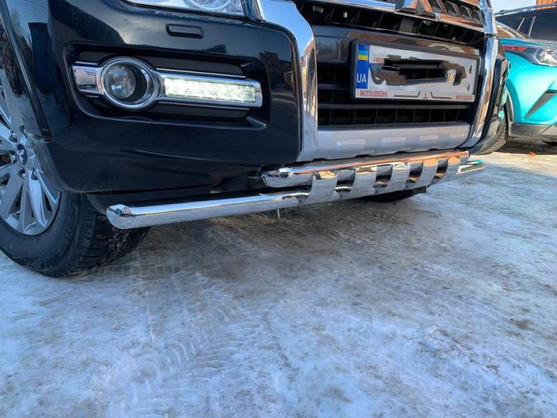 Купити Передній захист ST015 (нерж.) для Mitsubishi Pajero Wagon IV