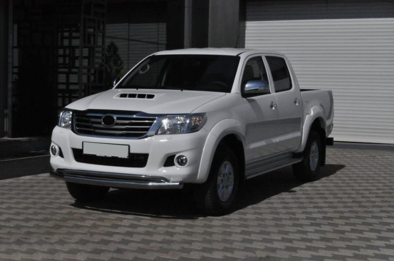 Купити Передній захист ST017 (нерж.) для Toyota Hilux 2006-2015 рр