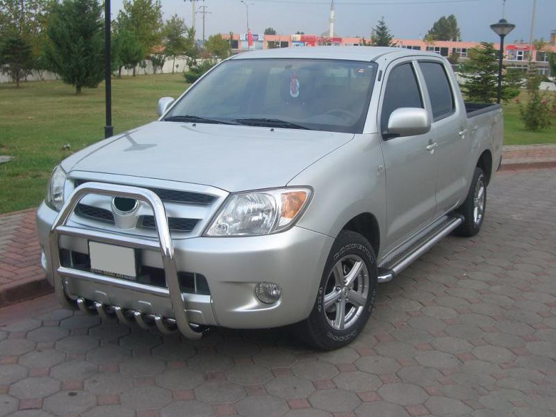 Купити Кенгурятник QT007 (нерж.) для Toyota Hilux 2006-2015 рр
