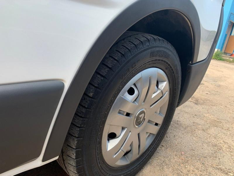 Купити Накладки на колісні арки (4 шт, чорні) 2007-2015, чорний метал, передні -2025 задні для Renault Trafic рр