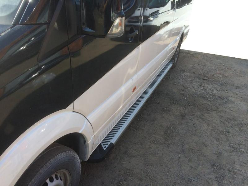 Купить Боковые пороги Line (2 шт., алюминий) Средняя база для Volkswagen Crafter 2006-2016 гг