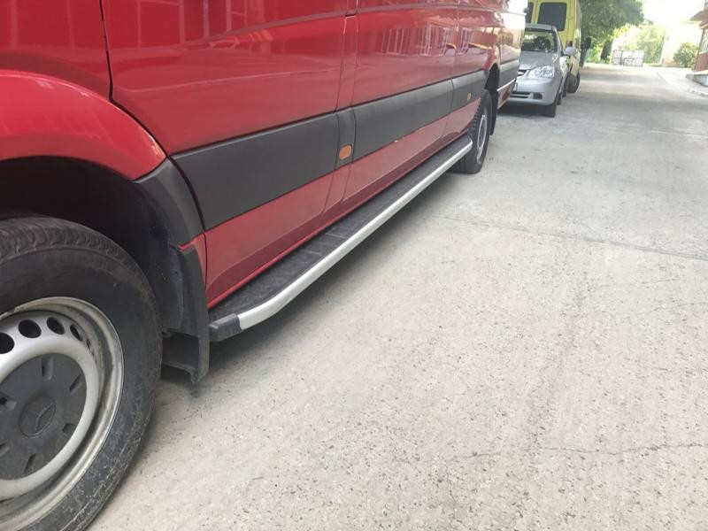 Купити Бокові пороги Fullmond (2 шт., алюм) Long/ExtraLong для Volkswagen Crafter 2006-2016 рр