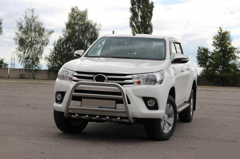 Купити Передній захист WT010 (нерж) для Toyota Hilux 2015- рр
