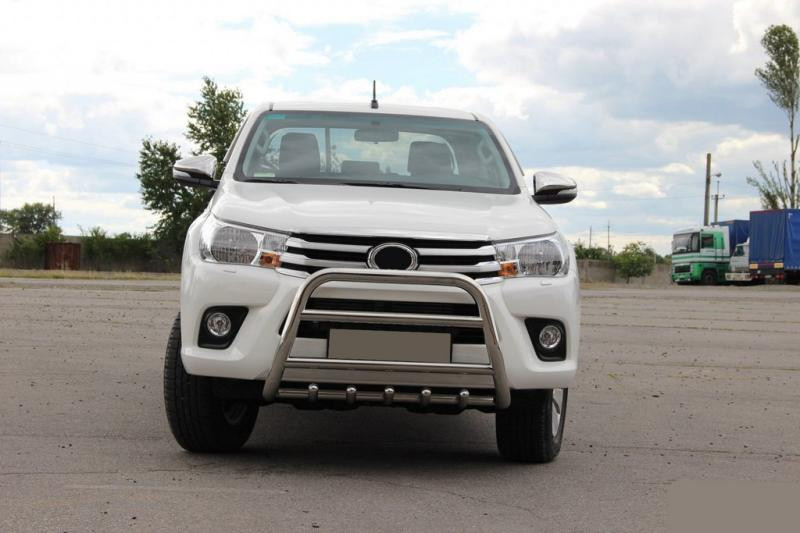 Купити Передній захист WT010 (нерж) для Toyota Hilux 2015- рр