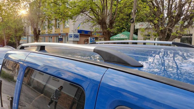 Купити Рейлінги Хром (пласт. ніжки) Максі база, пластикові ніжки для Fiat Doblo I 2005-2010 рр