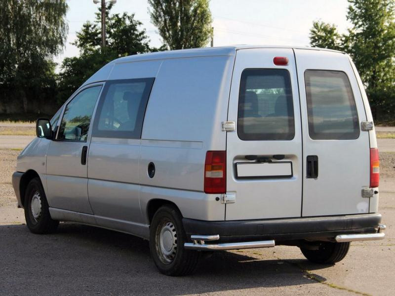 Купить Задние двойные уголки AK003-double (нерж) для Fiat Scudo 1996–2007 гг