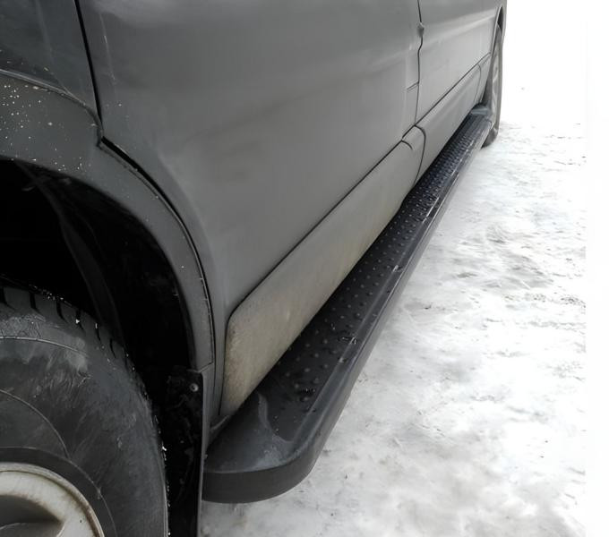 Купити Бокові пороги Allmond Black (2 шт., алюміній) Довга база для Nissan NV300/Primastar 2016-рр