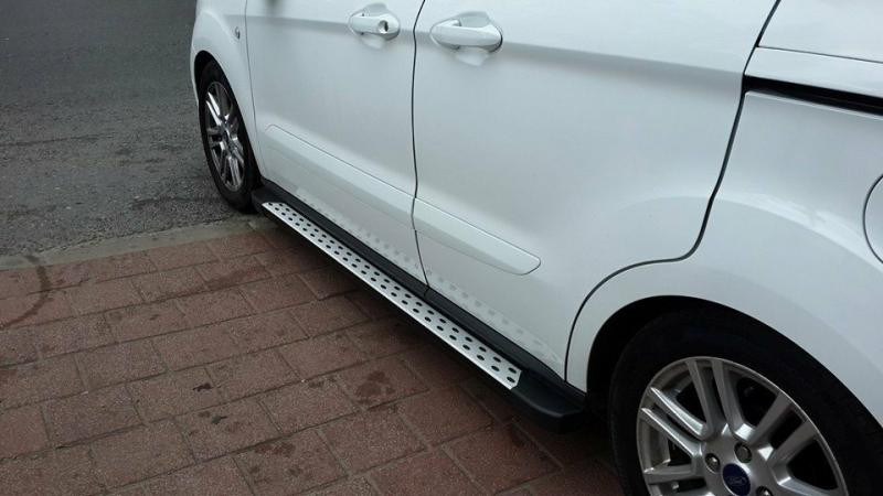 Купити Бокові пороги DOT-Line (2 шт., Алюм.) Стандартна база для Ford Connect 2014-2021 рр