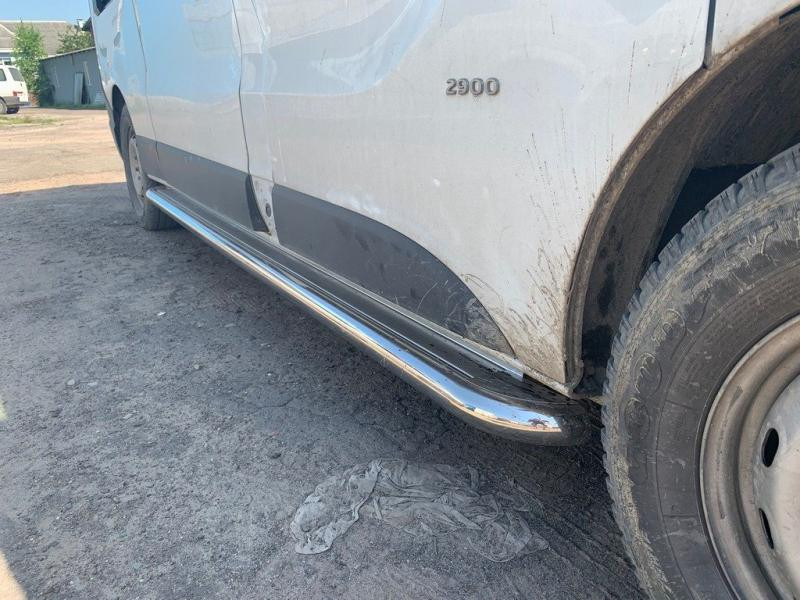 Купить Боковые пороги Premium (2 шт, нерж) 60 мм, длинная база для Nissan NV300/Primastar 2016-гг