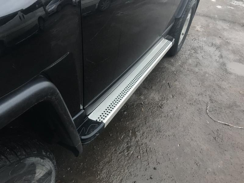 Купити Бокові пороги Maya V2 (2 шт., алюміній) для Toyota FJ Cruiser