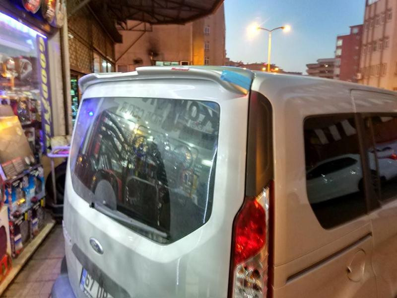 Купити Спойлер (під фарбування) для Ford Connect 2014-2021 рр