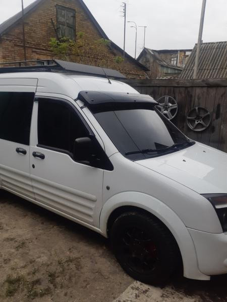 Купить Козырек на лобовое стекло (черный глянец, 5мм) для Ford Connect 2010-2013 гг