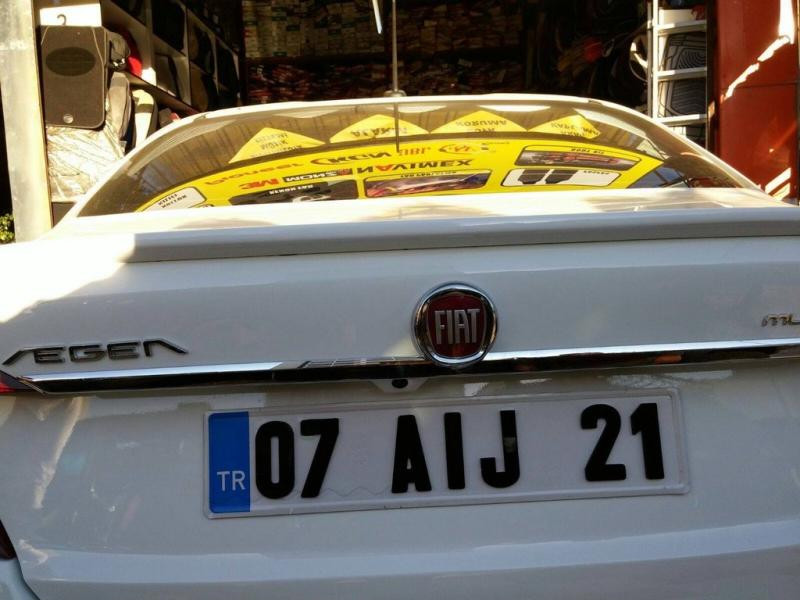 Купити Спойлер під фарбування (скловолокно) для Fiat Tipo 2016- рр