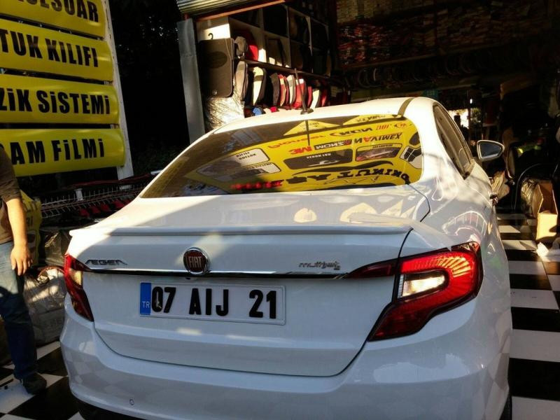 Купити Спойлер під фарбування (скловолокно) для Fiat Tipo 2016- рр