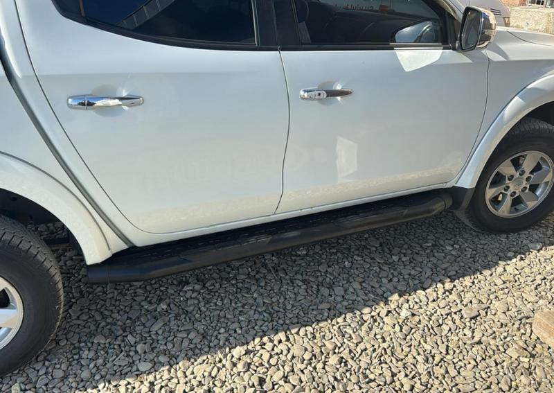 Купить Боковые пороги Amazon Black (2 шт, черные) для Mitsubishi L200 2015-2024 гг