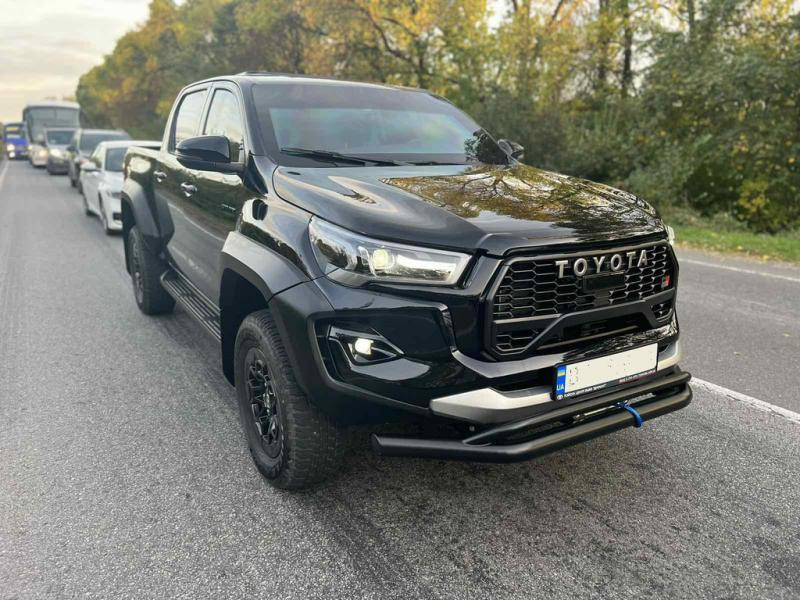 Купити Передній вус подвійний Vegas (2015-2020, чорний, 76мм) для Toyota Hilux 2015- рр