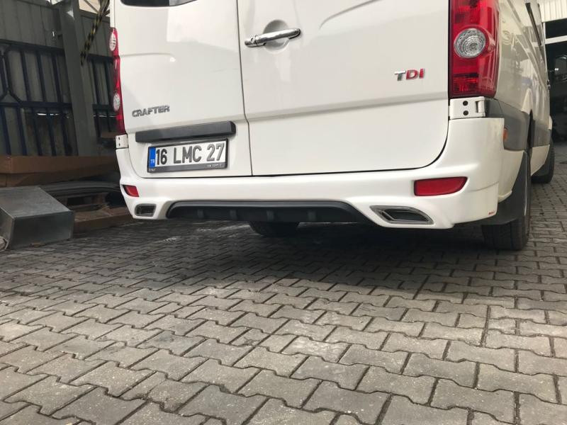 Купити Накладка на задній бампер V2 (під фарбування) для Volkswagen Crafter 2006-2016 рр