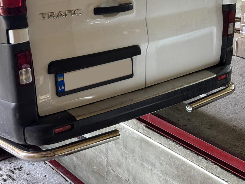 Купить Задние уголки (2 шт, нерж) для Nissan NV300/Primastar 2016-гг