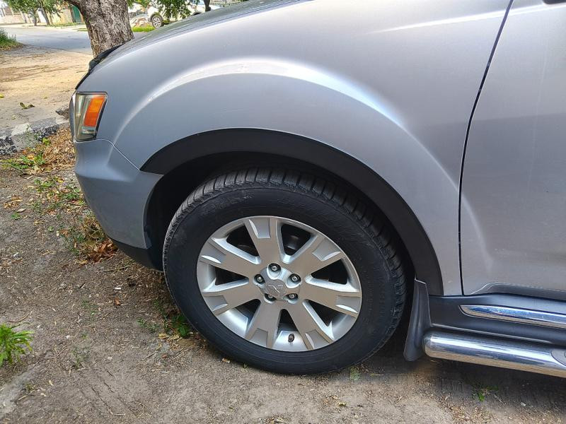 Купити Накладки на арки (4 шт, чорні) для Mitsubishi Outlander 2006-2012 рр