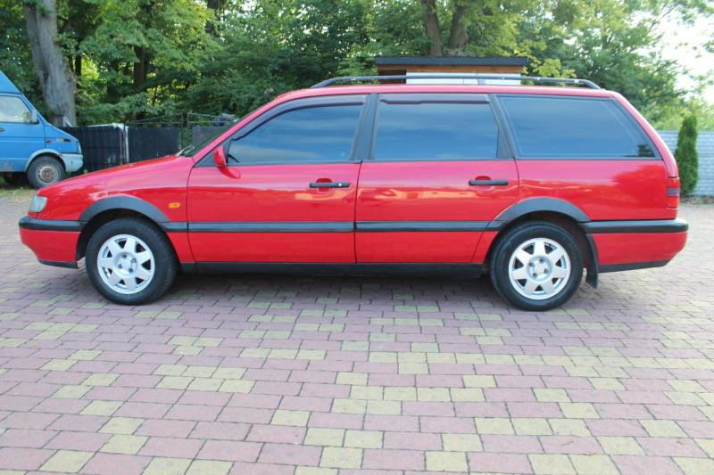 Купити Накладки на арки (4 шт, чорні) для Volkswagen Passat B4 1993-1996 рр