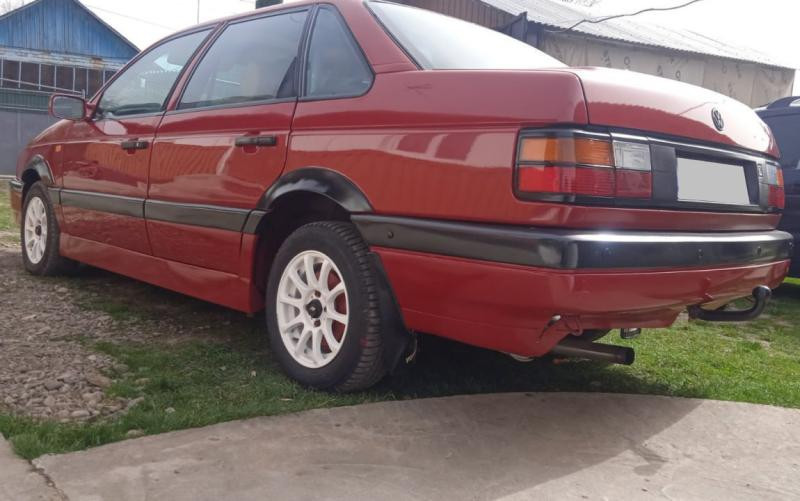 Купити Накладки на арки (4 шт, чорні) для Volkswagen Passat B4 1993-1996 рр