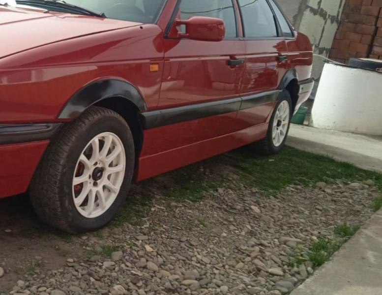 Купити Накладки на арки (4 шт, чорні) для Volkswagen Passat B4 1993-1996 рр