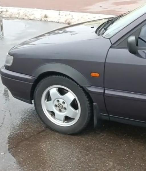 Купити Накладки на арки (4 шт, чорні) для Volkswagen Passat B4 1993-1996 рр